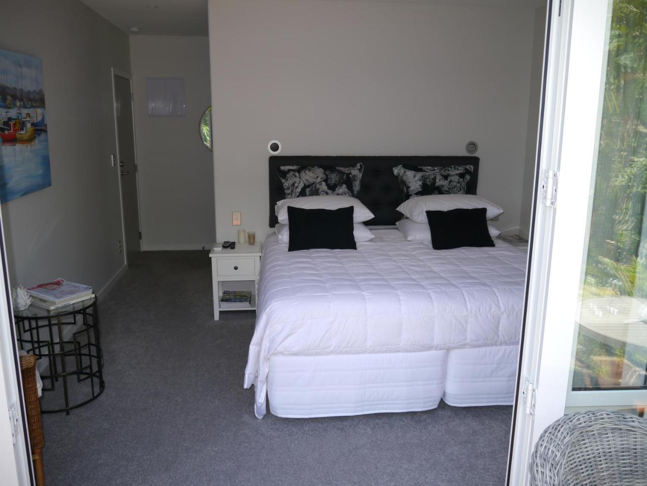 Kereru Cottage Russell - James Cook Apartment Exterior photo